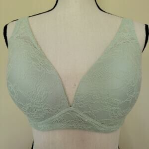 NWT Uniqlo 38/40 D Wireless Adjustable Lined Shape Lift Lace Mint Green Bra